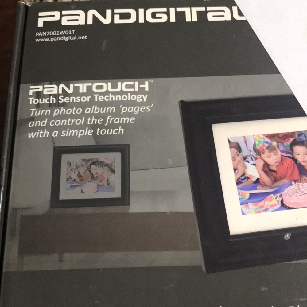 Pandigital 7” LCD digital photo frame